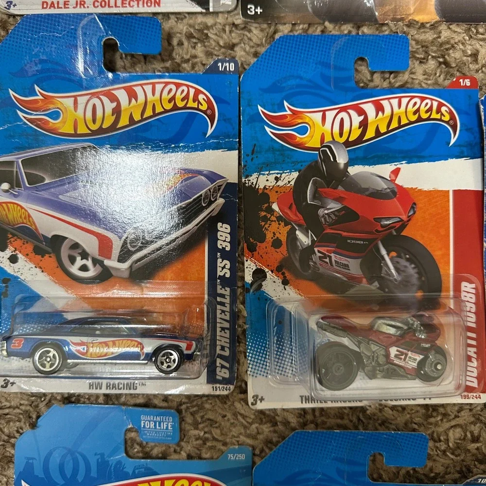 Hot Wheels Lot 20pc Kids/Adults Diecast Cars NIP Multi 67 Chevelle Mustang Seal